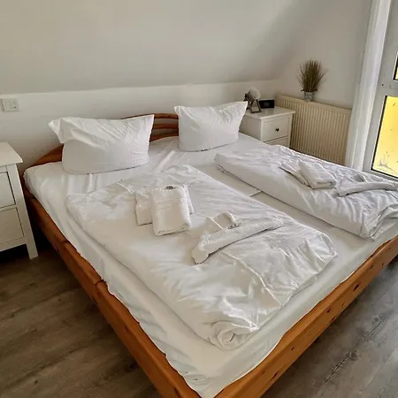 In Ruhiger Lage Und Mit Balkon - Solamar Og Apartment Breege